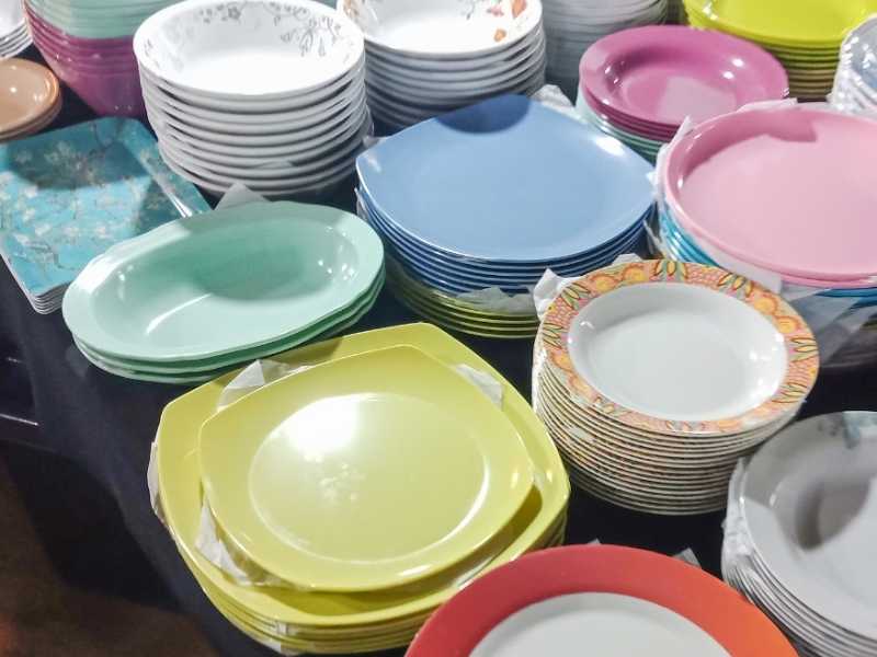 What is the Best Dinner Set to Use for Caravanning? | All Around Oz